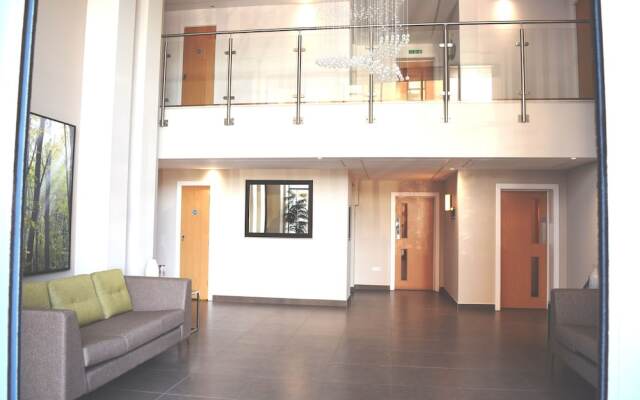 Skylark House Luxury Service Apartments