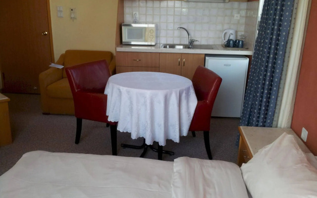 Hotel Marom