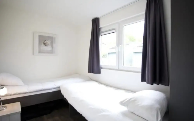 Nice Chalet With Dishwasher, Near the Veluwemeer
