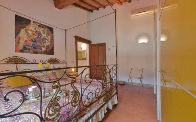 Artemisia Halldis Apartment