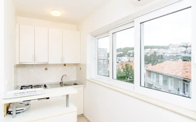 Apartments Nikola - One Bedroom Apartment With Terrace and Garden View