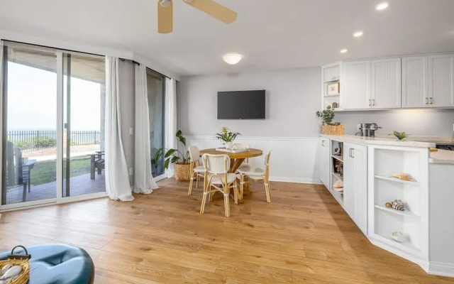 Ocean Facing Condo in Solana