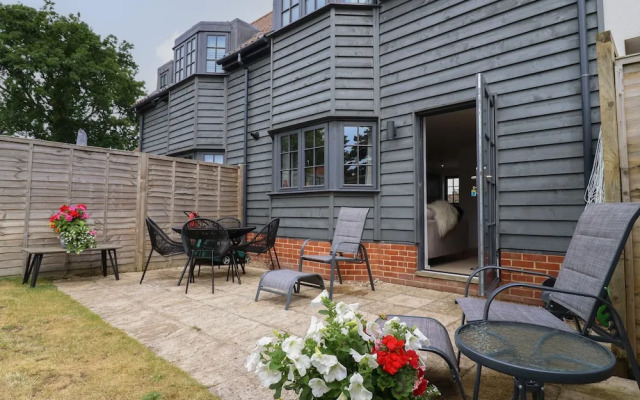 9 Oaks Court