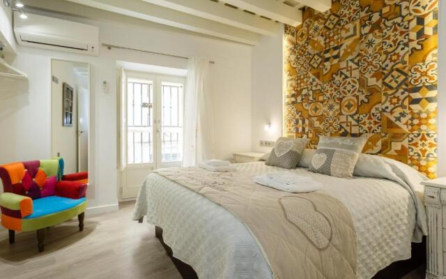 Apartamentos LOTO y LIZ by Cadiz4Rentals