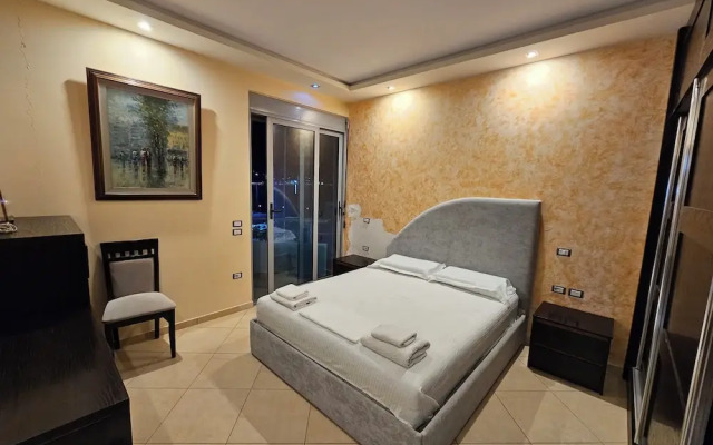 Holiday 2-bed Apartment Seaview