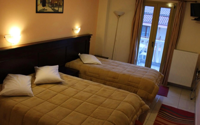 Hotel Kosta Famissi