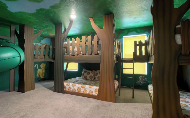 Family Villa Themed Rooms Near Disney