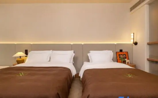 Yi-Zhi (Beijing Road Pedestrian Street, Gongyuanqian Metro Station, Guangzhou)