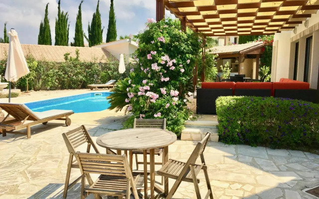 Villa Panorama - Stunning views in villa with hot tub, pool, garden