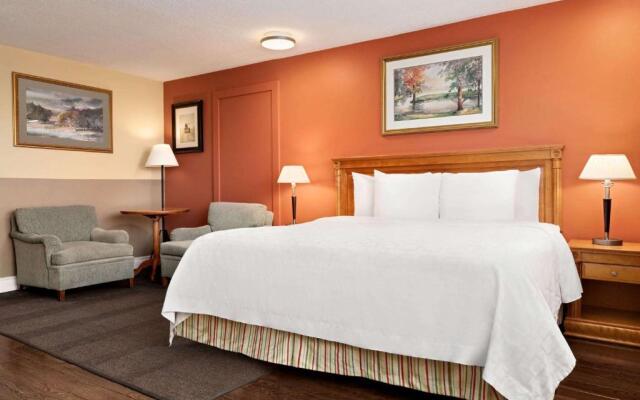 Travelodge By Wyndham Richmond Hill
