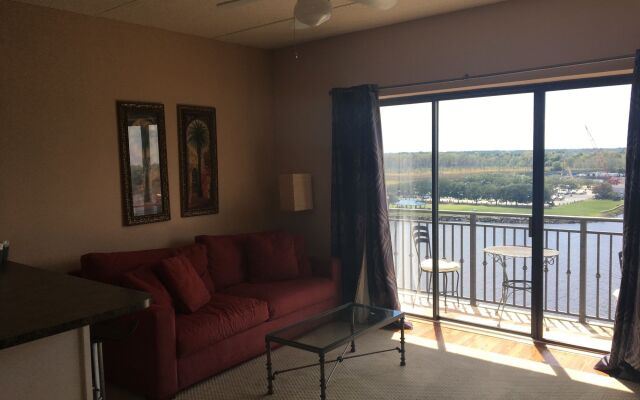 Riverview Suites