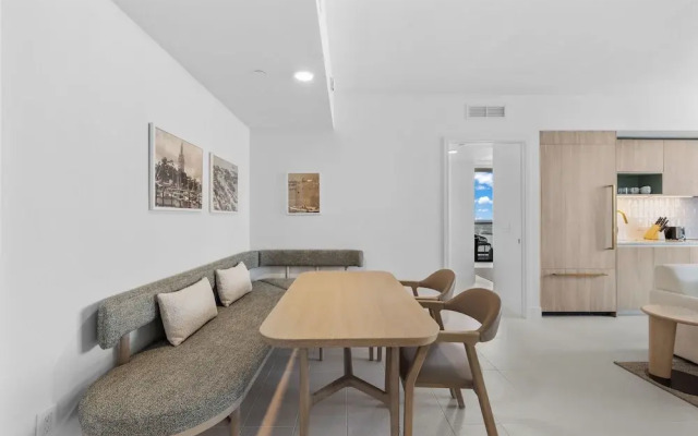 Luxury 45th-Floor Condo with City Views