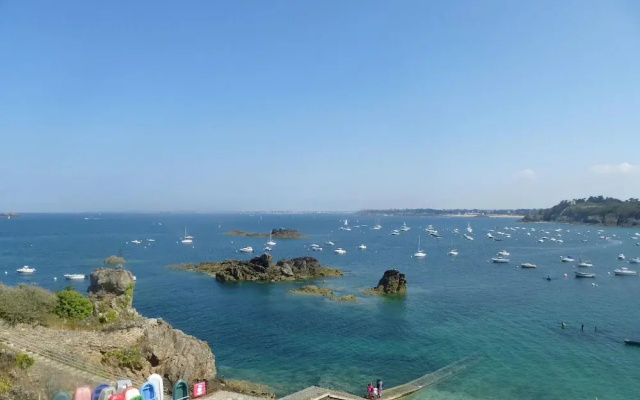 Quiet Duplex Apartment in St Briac sur Mer