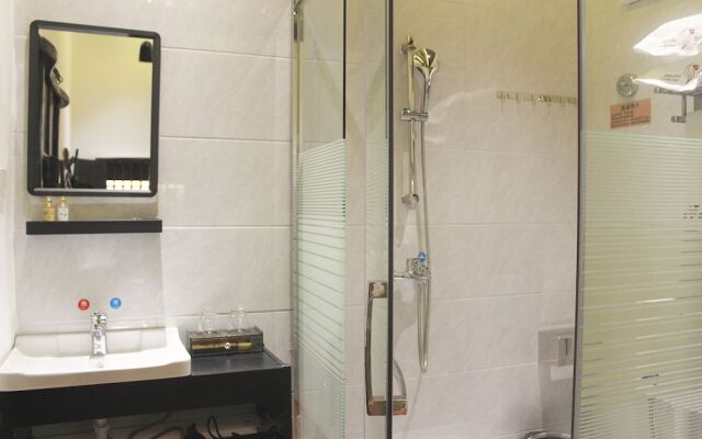 Chaozhou Shifeng Yingbin Inn