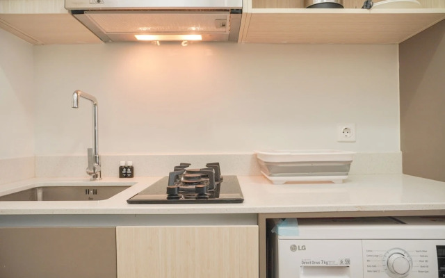 Minimalist And Nice Studio At Gold Coast Apartment
