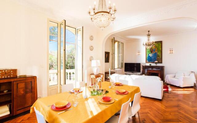 Villa la Pescade by Riviera Holiday Homes VI4257