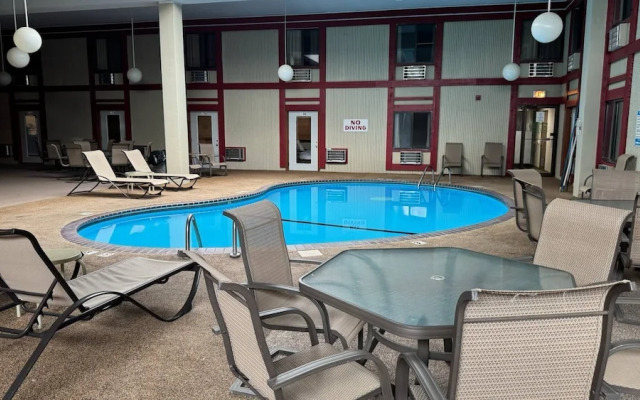 Crookston Inn & Convention Center