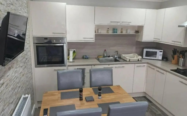 5 Riverside Place Thurso. 2 Bed, 2 Bathrooms.