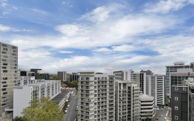 QV Amazing City Views with Carpark - 884