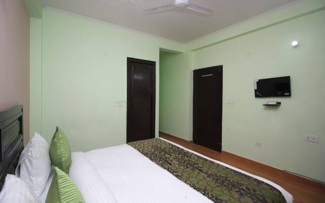 OYO 8987 HD View Point