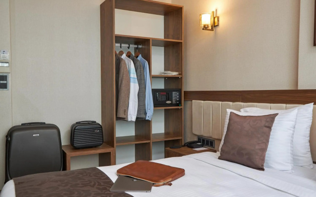 The Gore London – Starhotels Collezione