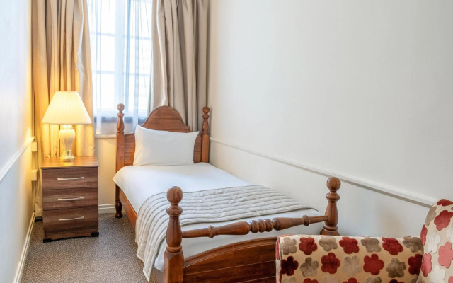 Britannia Adelphi Hotel