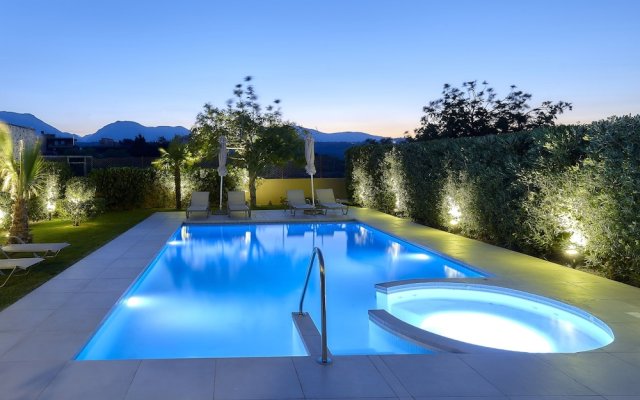 Castello Villa Daphnes - Private Pool & Whirlpool