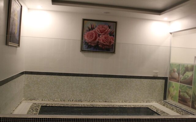 Aroma Hotel & Spa