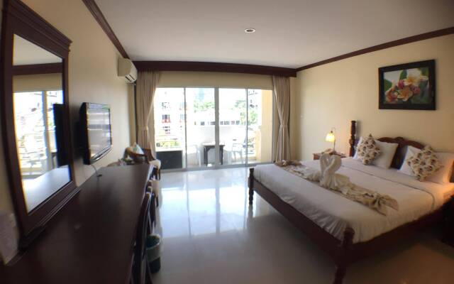 Pranang Flora House