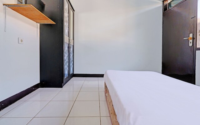 OYO Life 92901 Kost Bu Nur