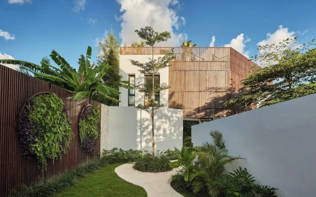 The River Villa by BREIG