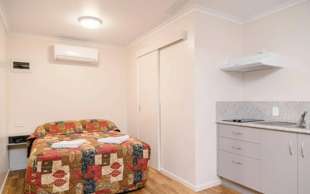 Southside Holiday Village – Guest Rooms – Rockhampton