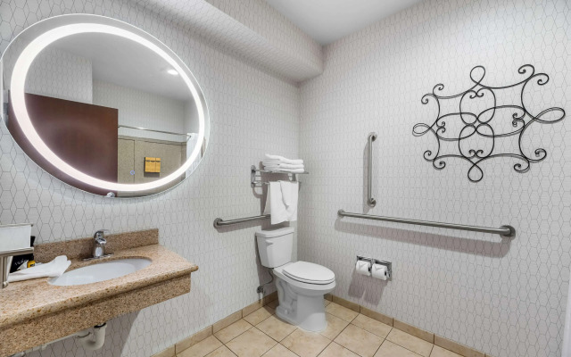 Best Western Plus Abbey Inn