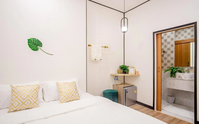 Isara Boutique Hotel and Cafe