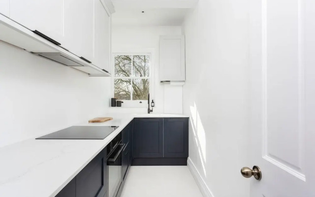 Perfect Pied-a-terre in Clapham by Underthedoormat
