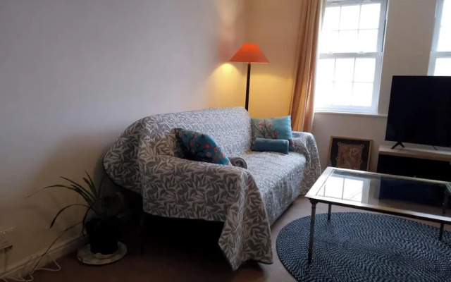 Tranquil Retreat in Ely City Center