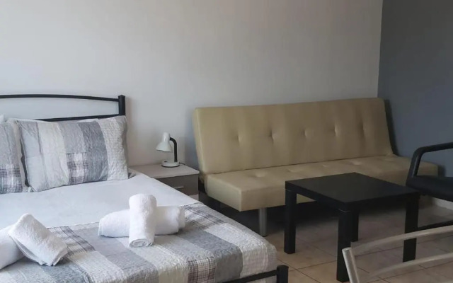 Lavrio port-centre 1bdr Apt with balcony wash machine - фото 2