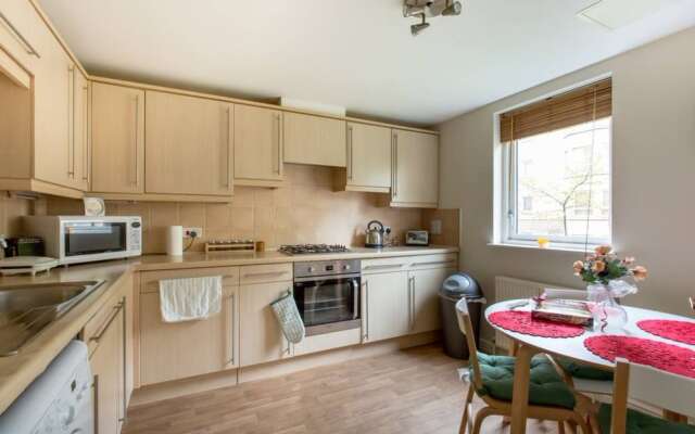 2 Bedroom Apartment Near City Centre