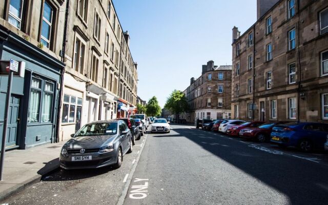 Montgomery Apartments - Crighton