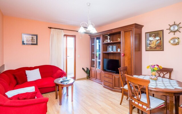 Stunning Apartment in Mlini With 2 Bedrooms and Wifi