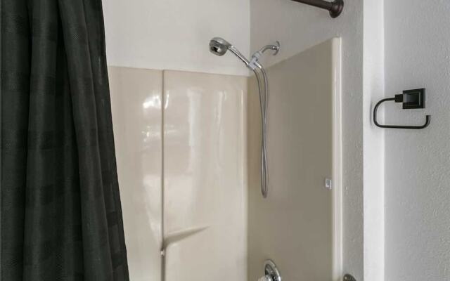 DreamCatcher - Two Bedroom Cabin