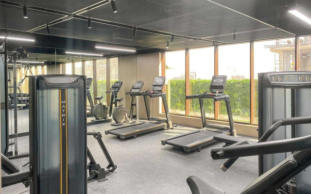 Luxurious Stay in JVC With Rooftop Pool Gym