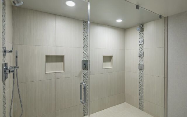 Sheraton West Des Moines Hotel