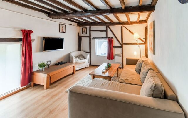 Cosy Holiday Home in Cherain near Forest