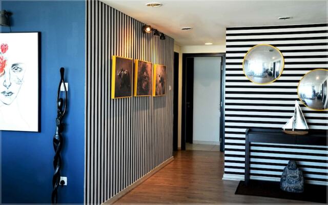 One Perfect Stay - Royal Oceanic Tower