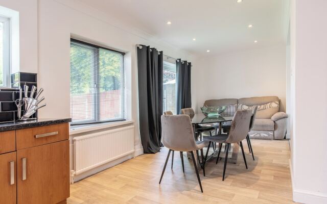 Bramcote House
