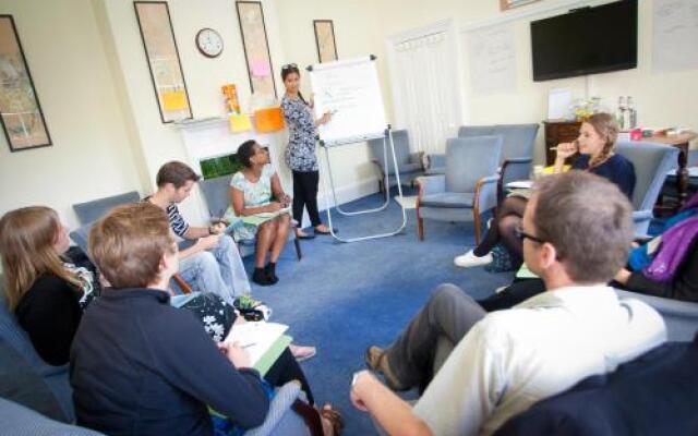 Woodbrooke Quaker Study Centre