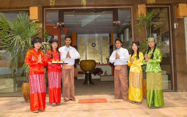 Junction Rose Hotel