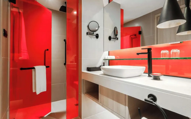 Radisson RED Phuket Patong Beach