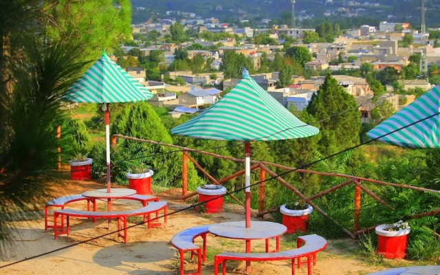 Red Rose Hotel & restaurent